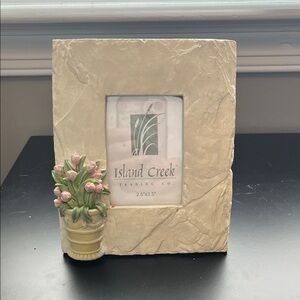 Island Creek Tulip Photo Frame